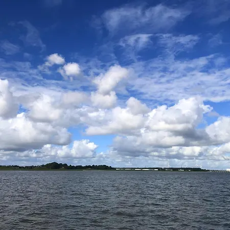 Tief 10 Meerblick Mit Internet 304 Apartman *